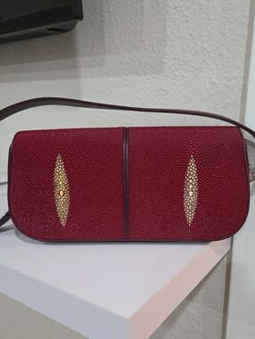 Authentic Stingray Women’s Burgundy Stingray Skin Crossbody Bag